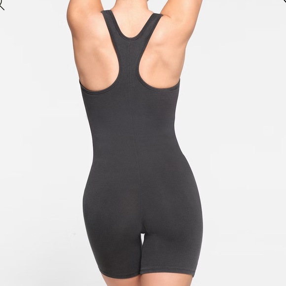 SKIMS Outdoor Mid Tigh Onsie in Ash - Picture 2 of 6